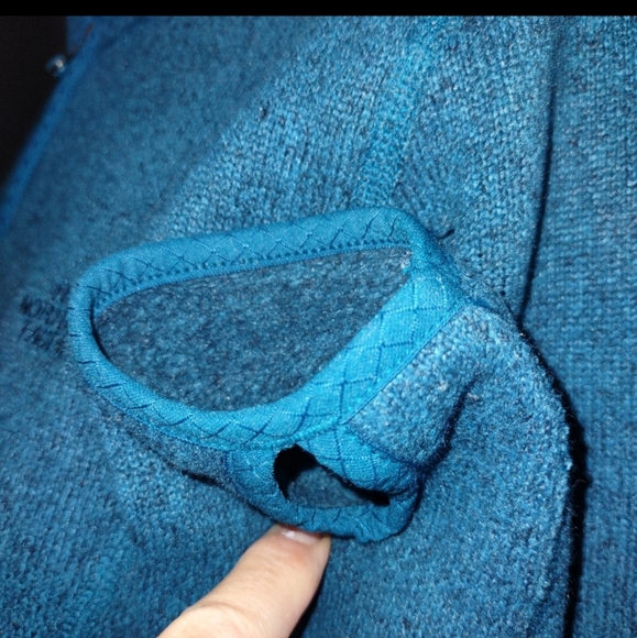 Northface jacket 💙💙 - Picture 4 of 8
